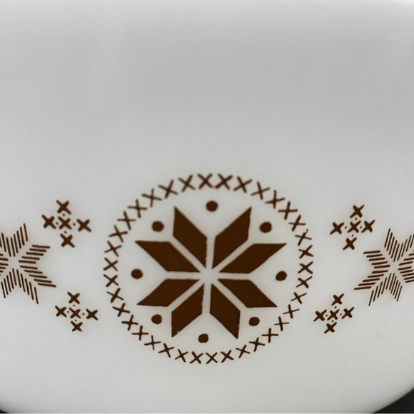Vintage Pyrex Casserole Dish Town Country Snowflake Brown White 475-B 2.5 Quart - Picture 5 of 10